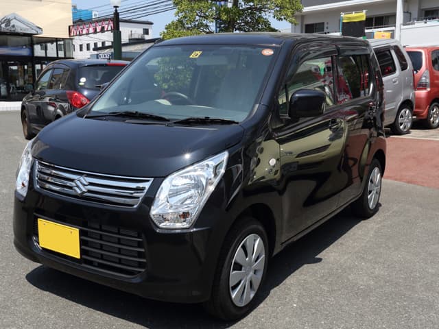 黒いコンパクトカー